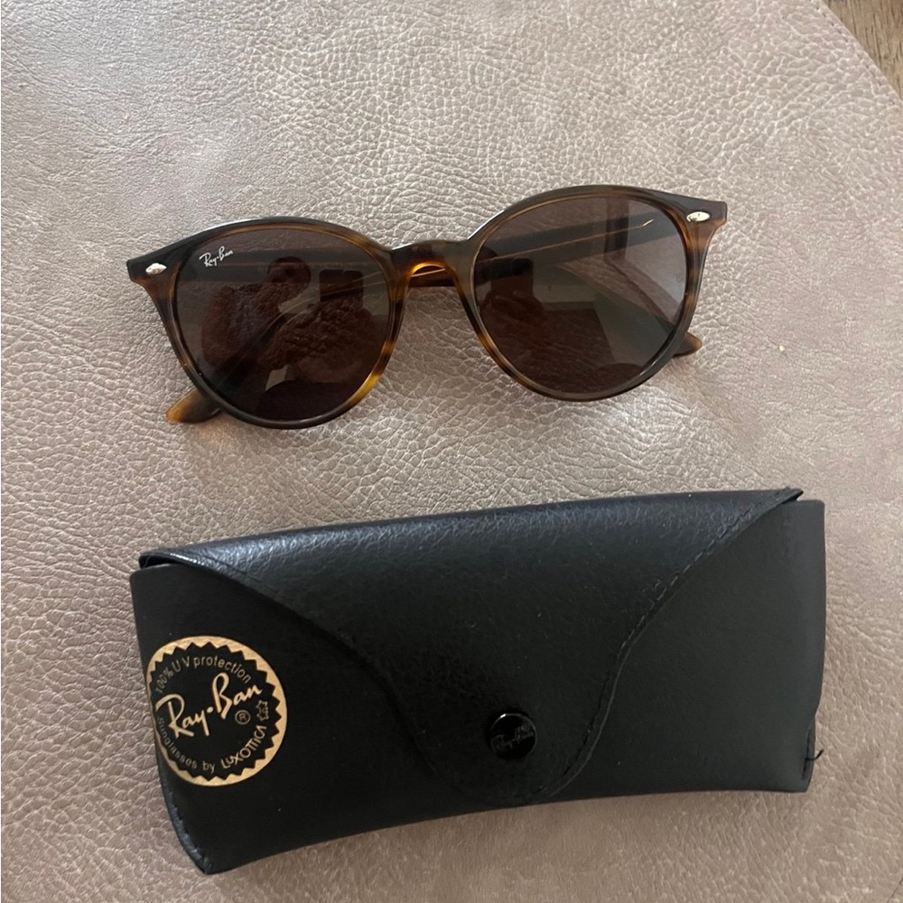 Ray-Ban Tortoise Shell Sunglasses - Picture 4 of 4